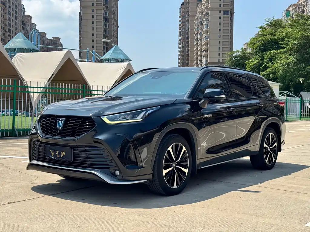 Toyota Crown Kluger — миниатюра 11