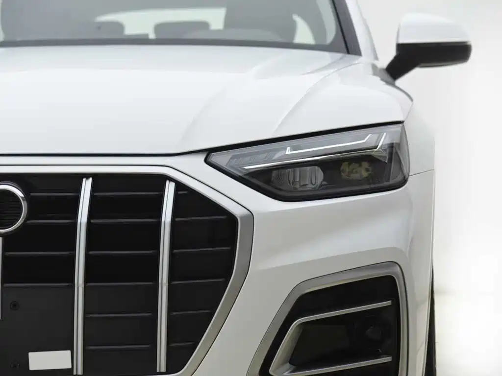 Audi Q5L — миниатюра 2