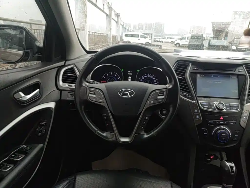 Hyundai Santa Fe — миниатюра 11