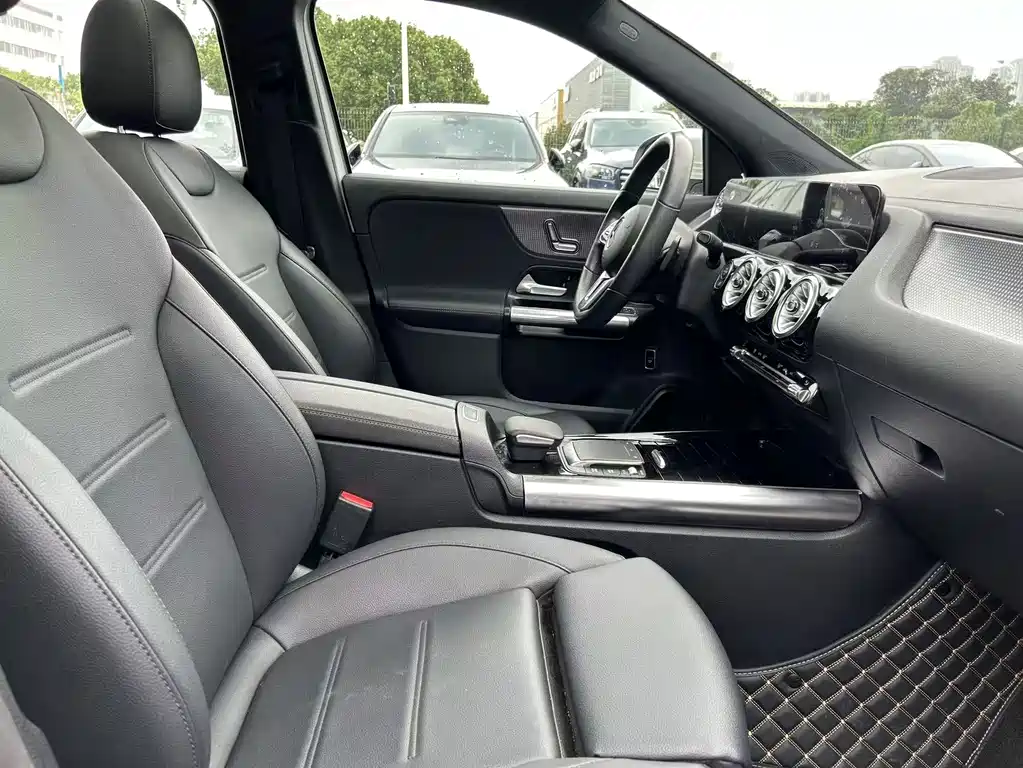 Mercedes-Benz GLA — миниатюра 15