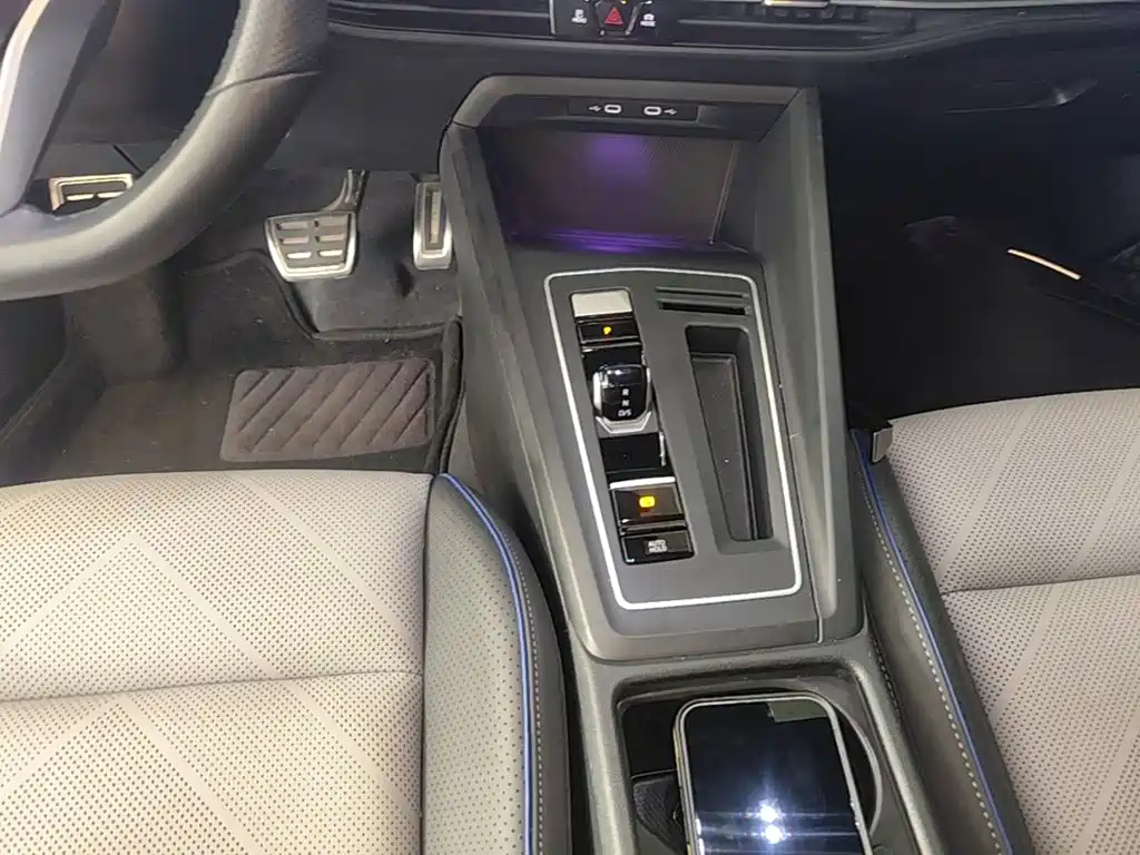 Volkswagen Golf — миниатюра 14