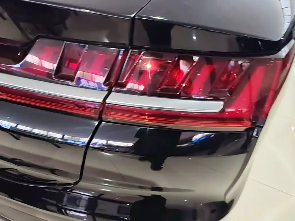 BYD Han — миниатюра 8