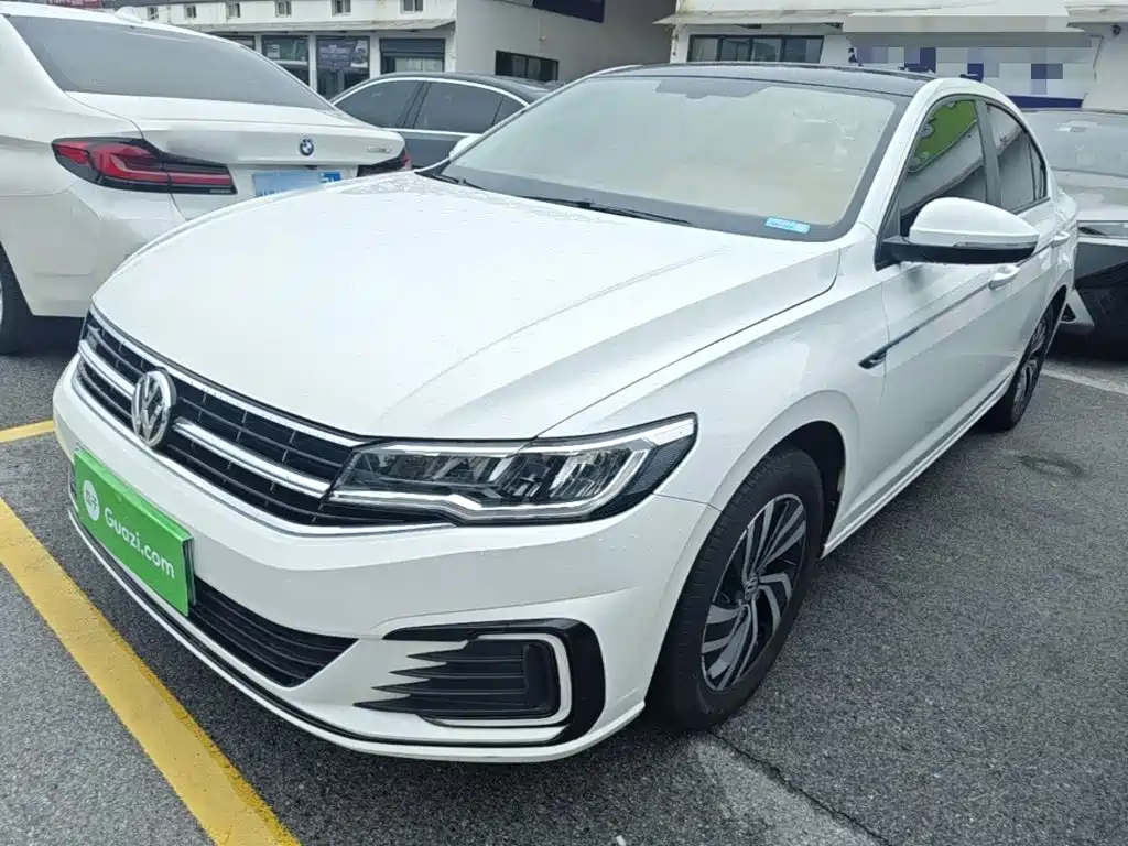 Volkswagen Bora EV — миниатюра 2