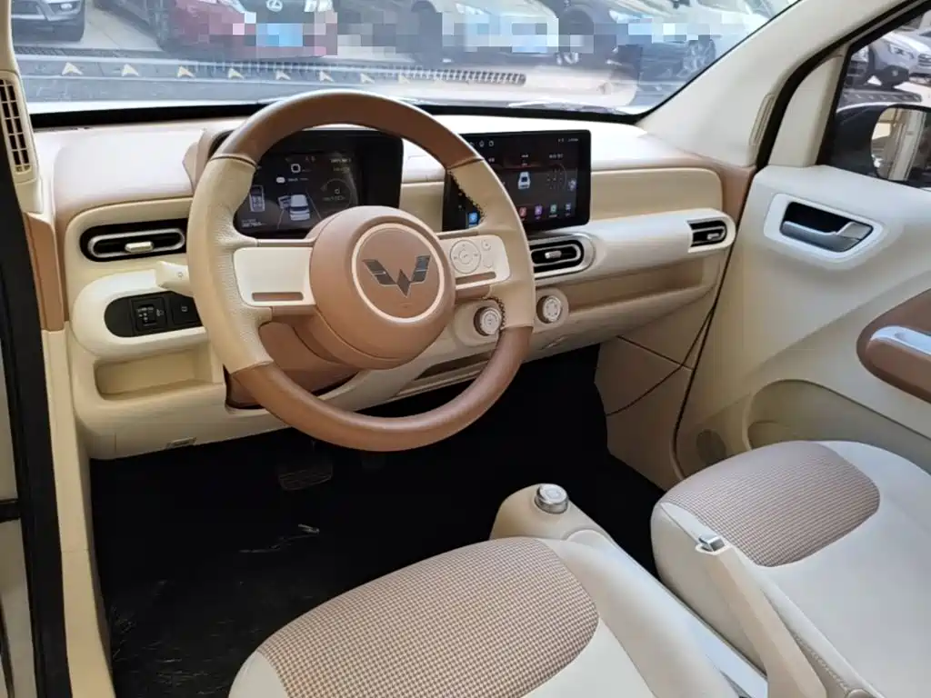 Wuling MINIEV — миниатюра 10