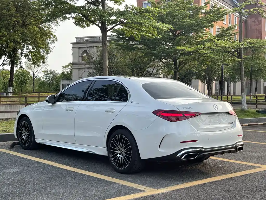 Mercedes-Benz C-Class — миниатюра 4