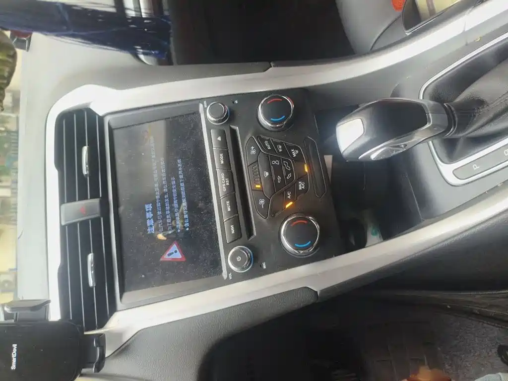 Ford Mondeo — миниатюра 6