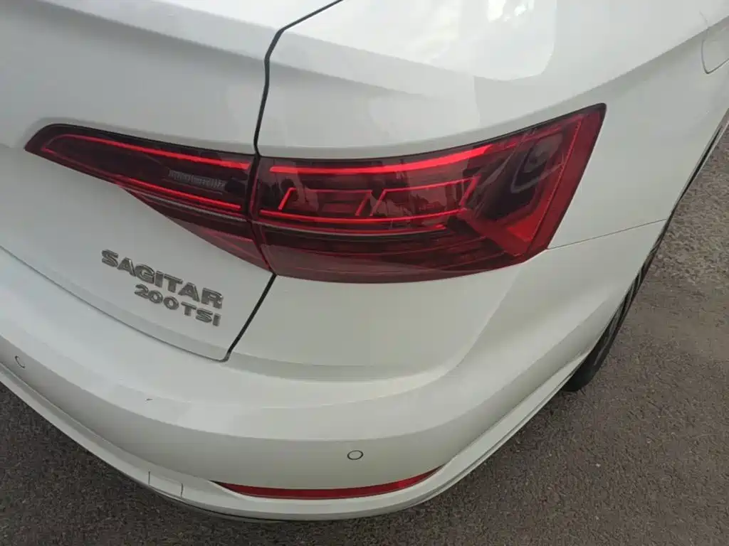 Volkswagen Sagitar — миниатюра 8