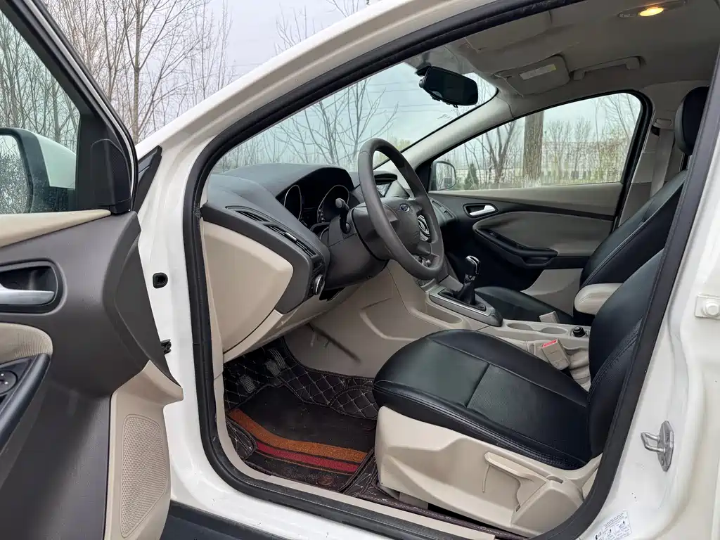 Ford Focus — миниатюра 7