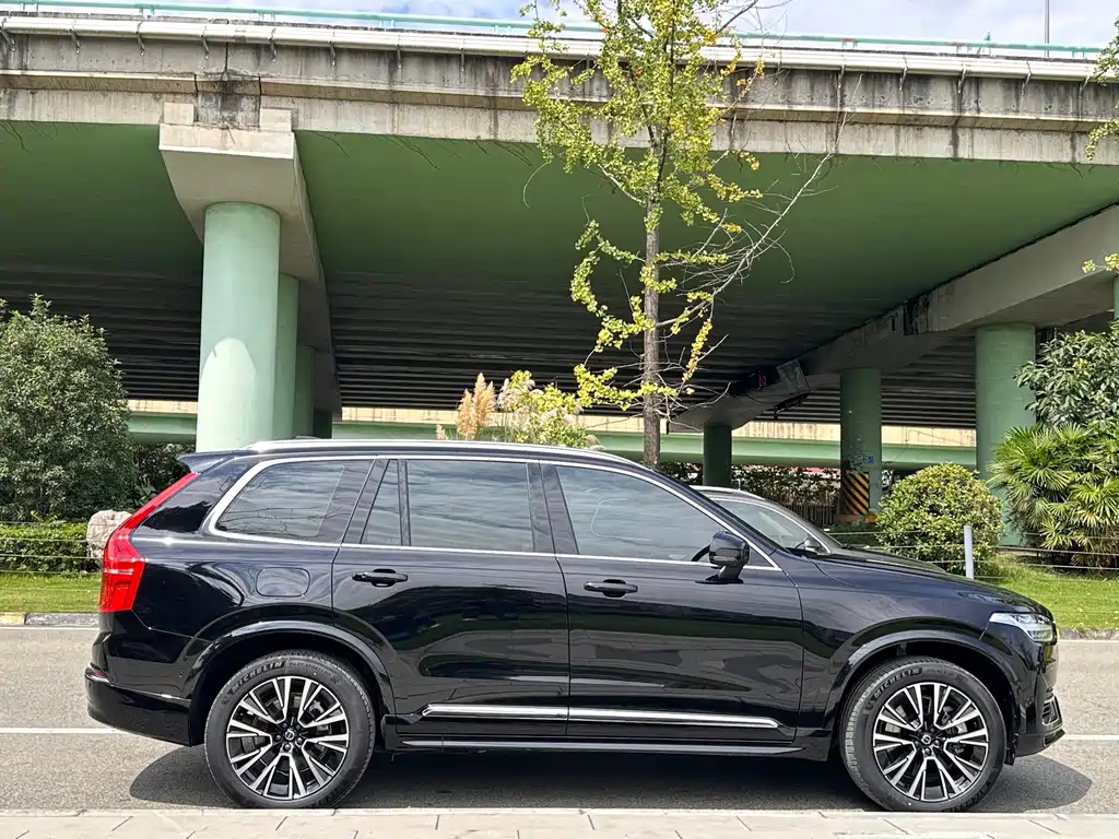 Volvo XC90 PHEV — миниатюра 3