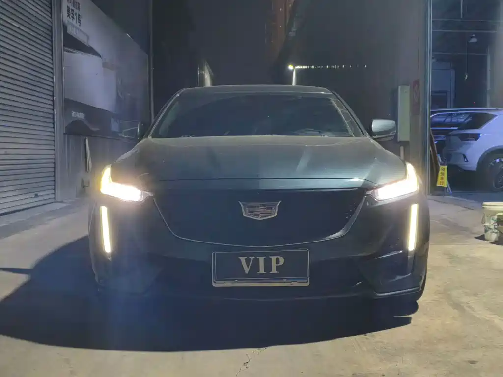 Cadillac CT5 — миниатюра 2