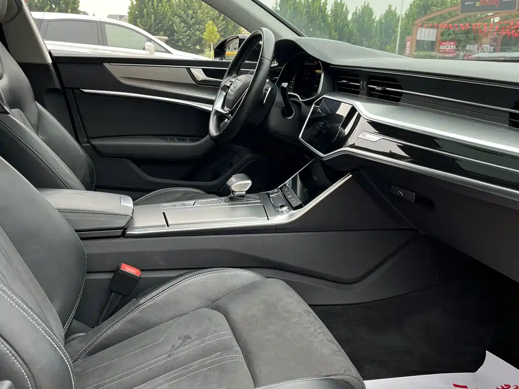 Audi A7L — миниатюра 11