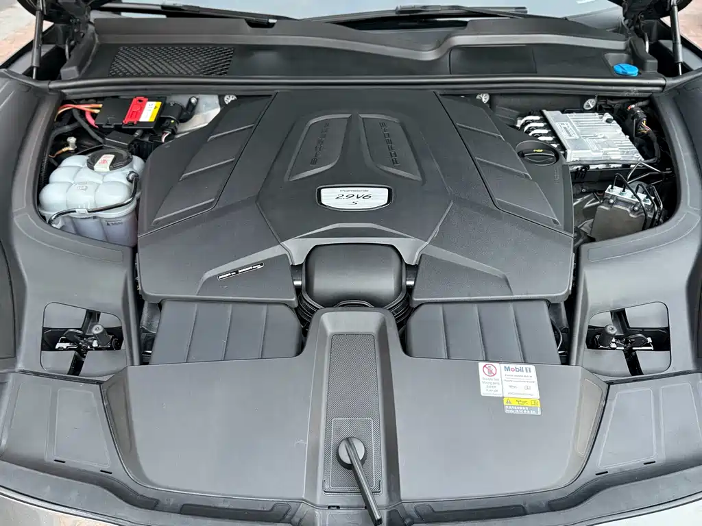 Porsche Cayenne — миниатюра 31