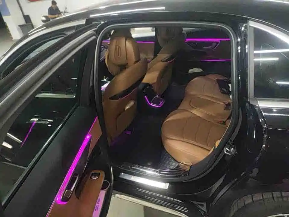 Mercedes-Benz E-Class — миниатюра 5