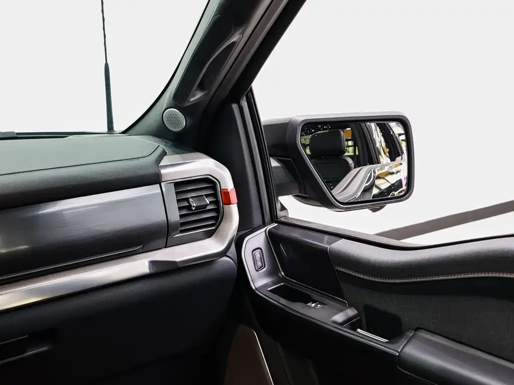 Ford F-150 Raptor — миниатюра 19