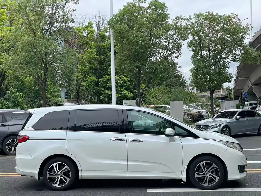Honda Odyssey — миниатюра 4
