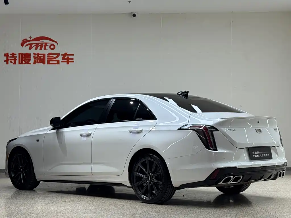 CADILLAC CT4