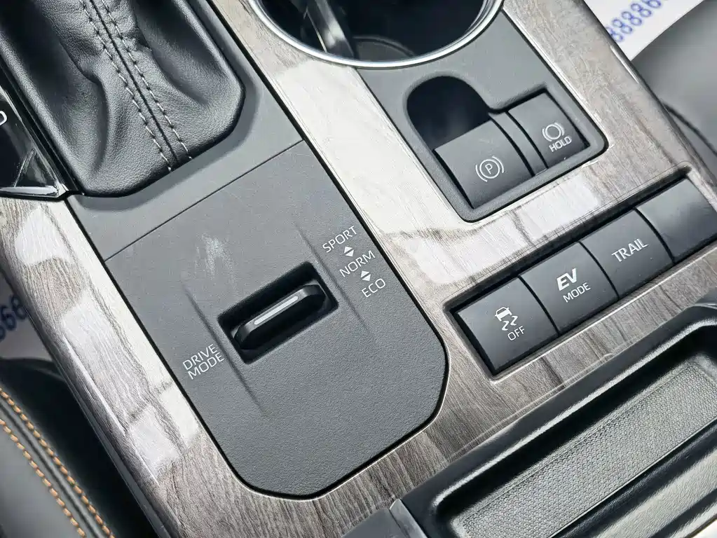 Toyota Crown Kluger — миниатюра 15