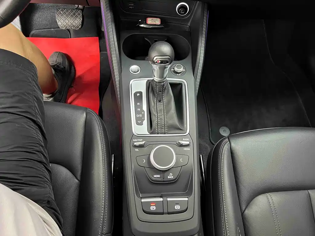 Audi Q2L — миниатюра 13