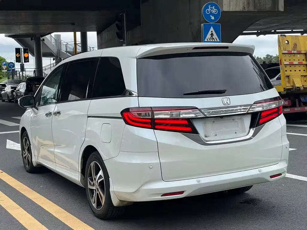 Honda Odyssey — миниатюра 17