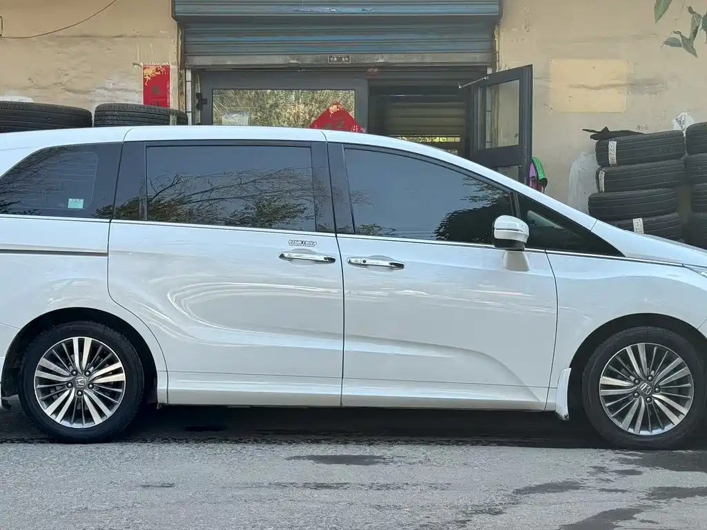 Honda Odyssey — миниатюра 6