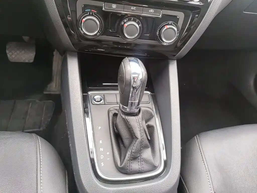 Volkswagen Sagitar — миниатюра 14