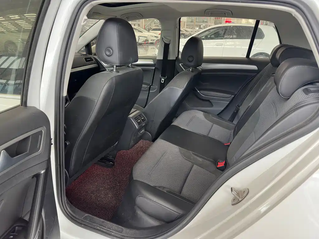 Volkswagen Golf — миниатюра 7