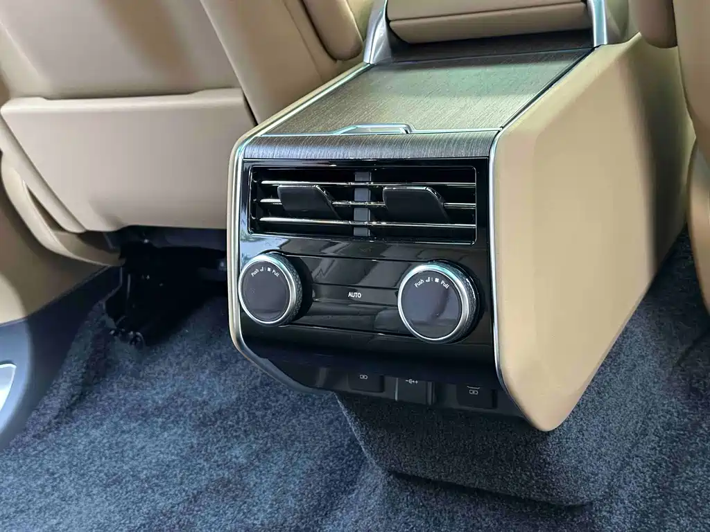 Land Rover Range Rover — миниатюра 16