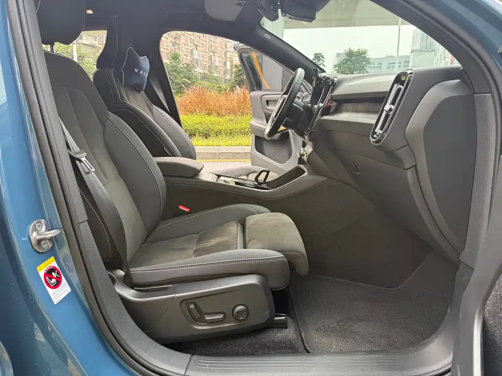 Volvo C40 — миниатюра 12