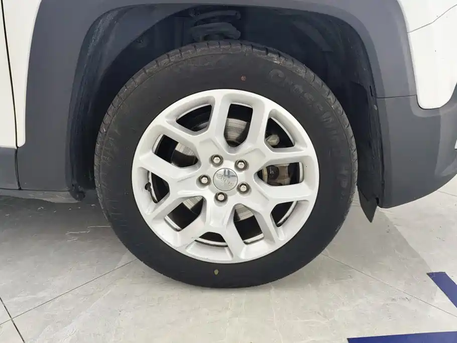 Jeep Renegade — миниатюра 6