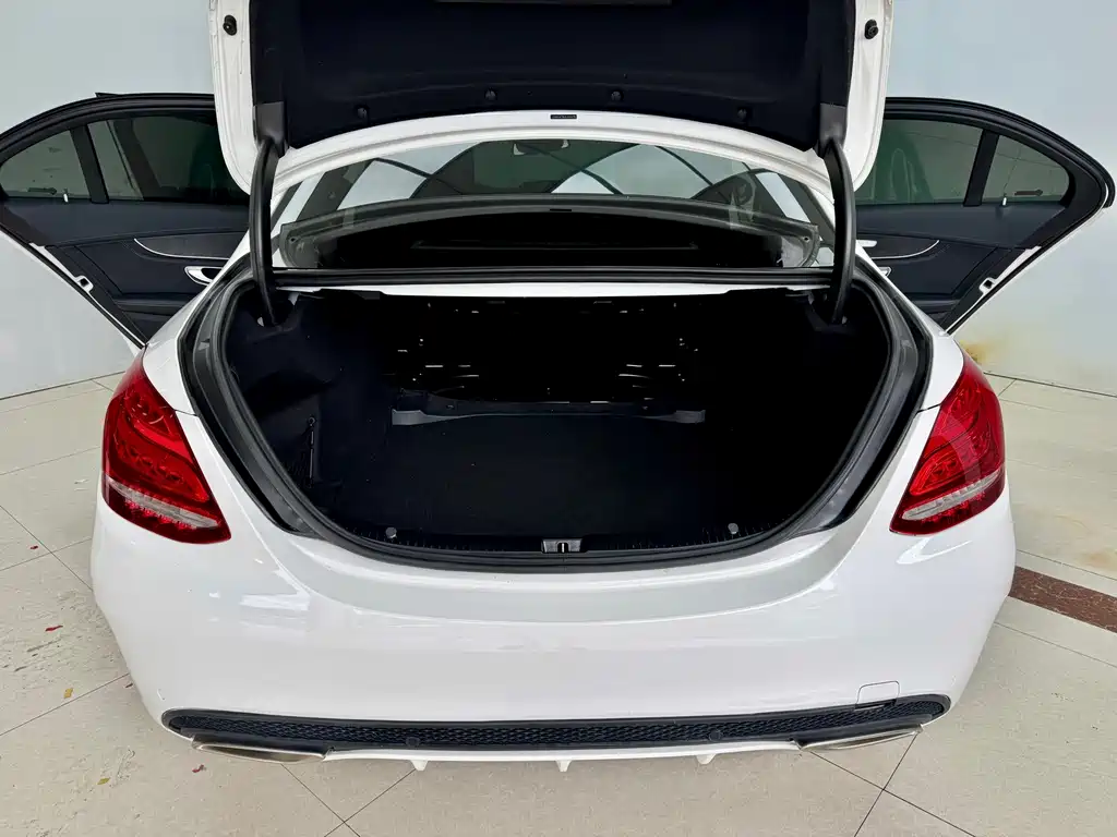 Mercedes-Benz C-Class — миниатюра 20