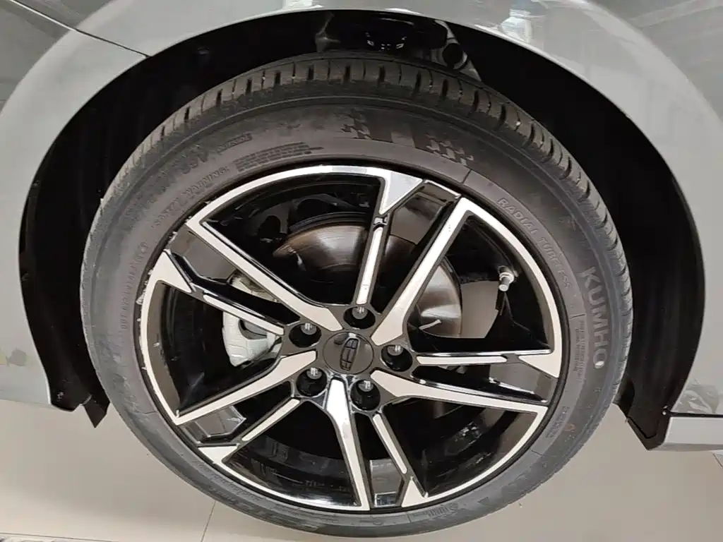 Geely Binrui — миниатюра 23
