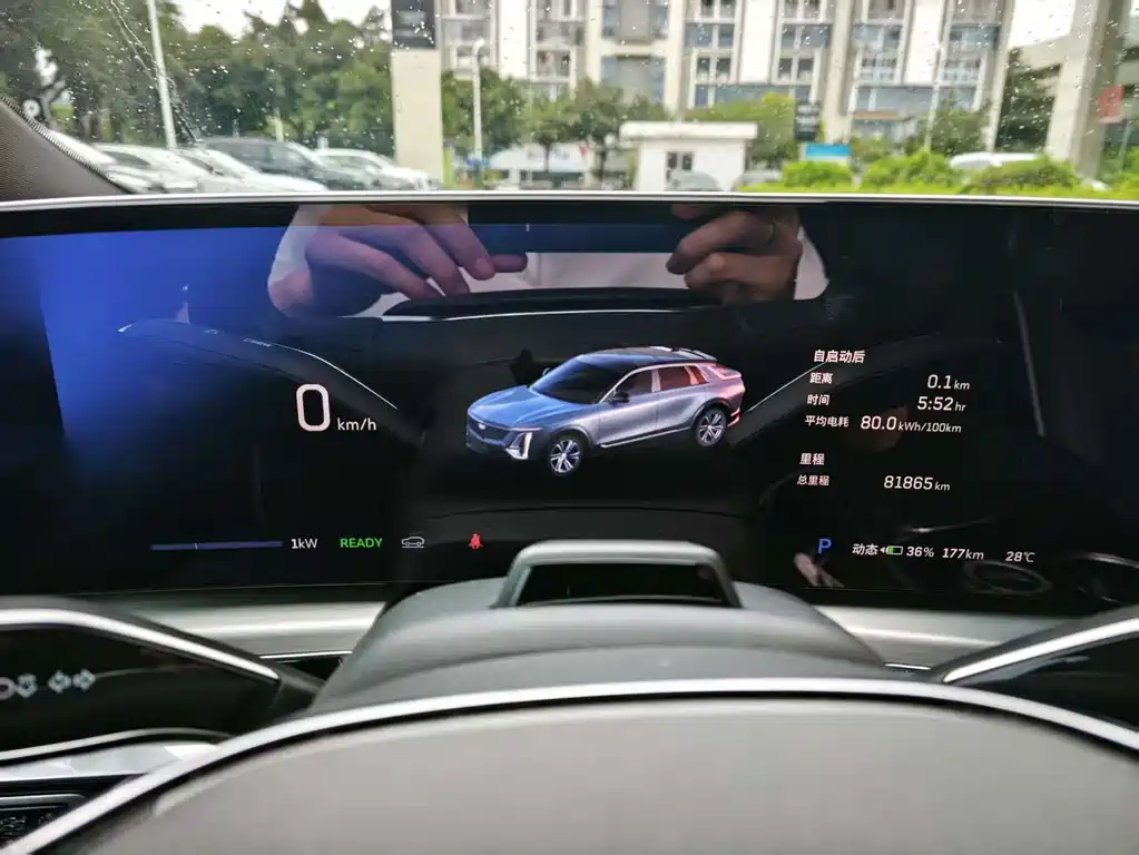Cadillac Lyriq — миниатюра 10