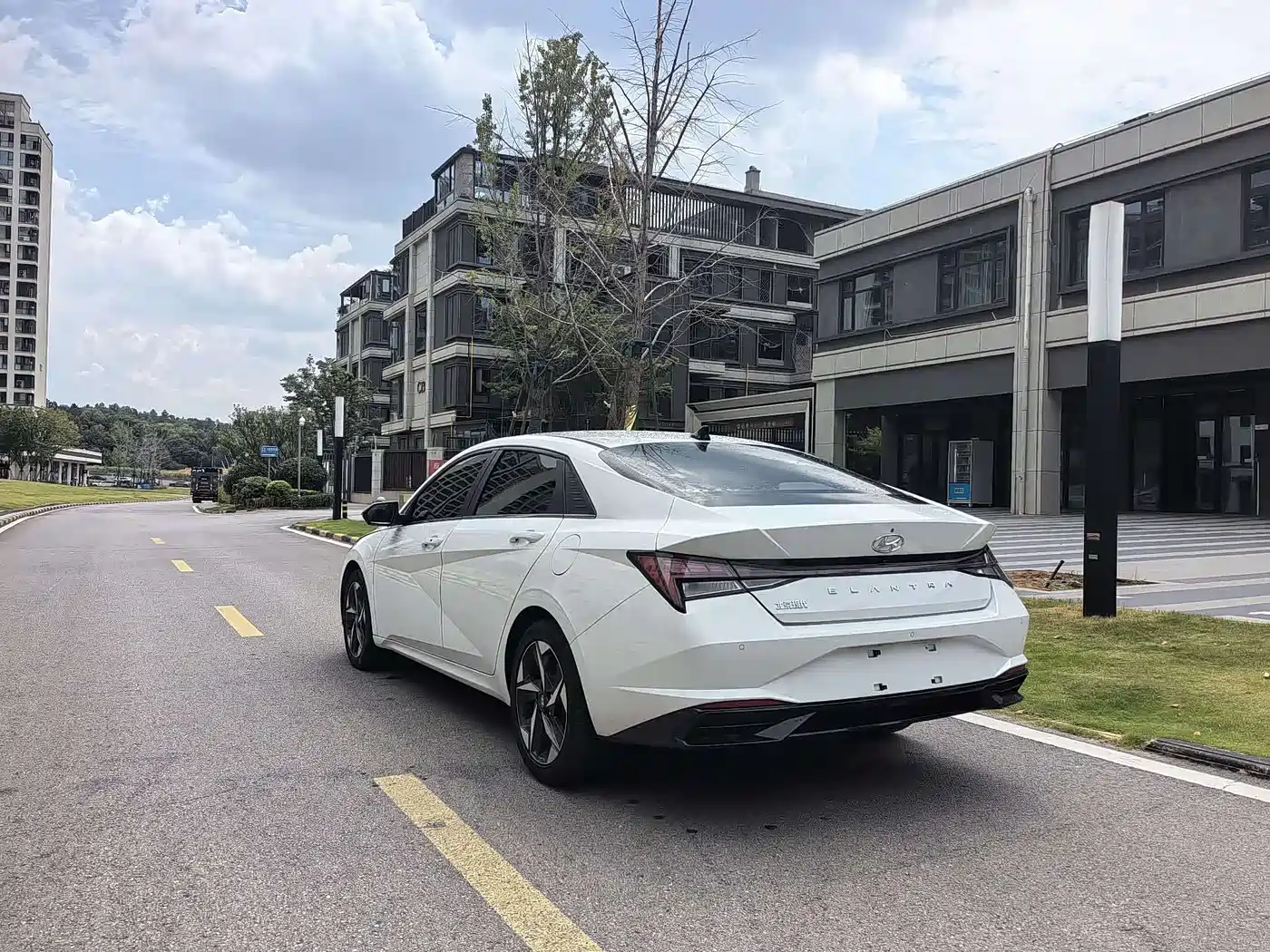 Hyundai Elantra id 4514193 из Китая 8