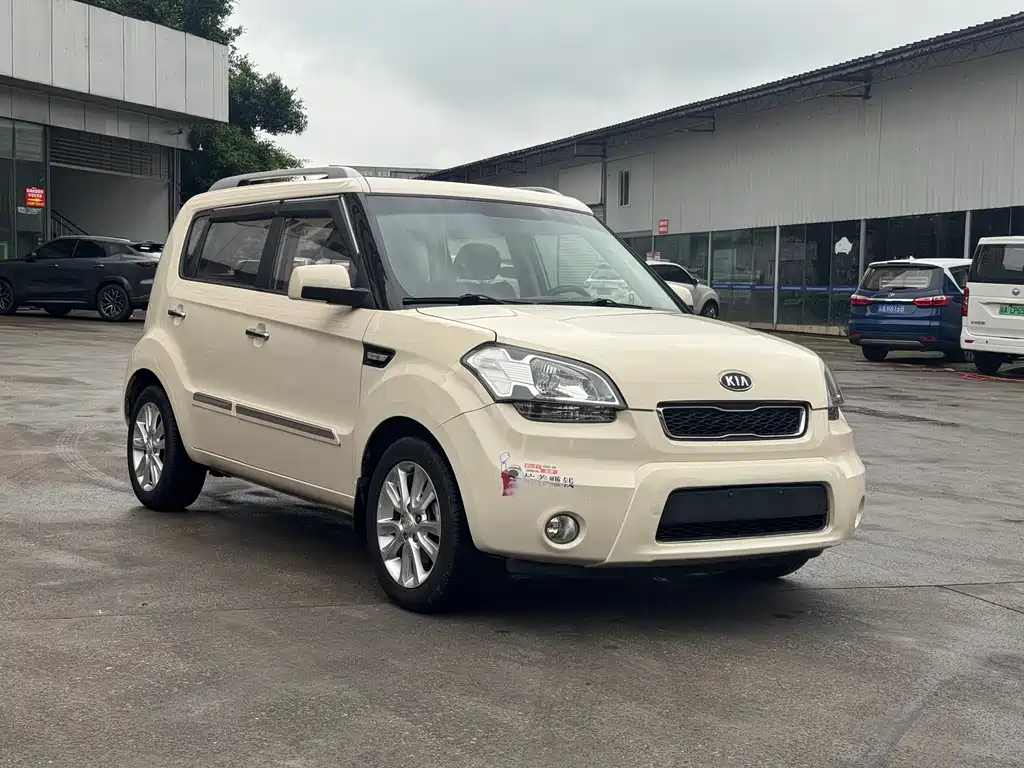 Kia 2013 1.6L AT GL
