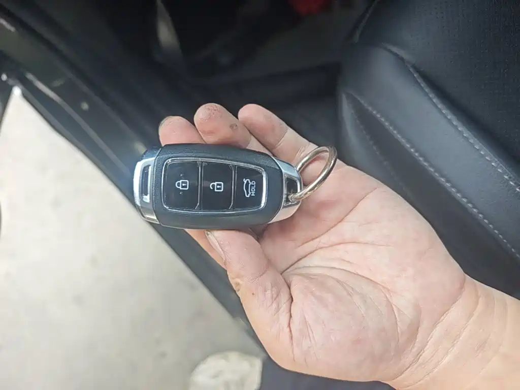 Hyundai Elantra — миниатюра 9