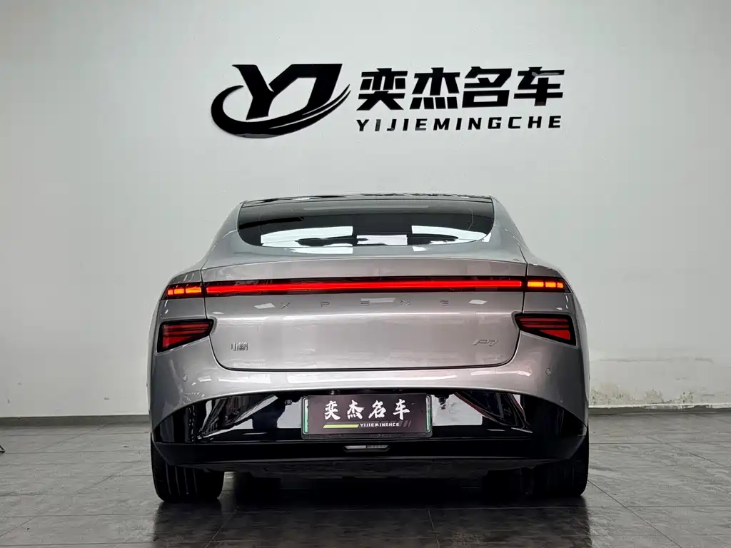 XPeng P7 — миниатюра 8
