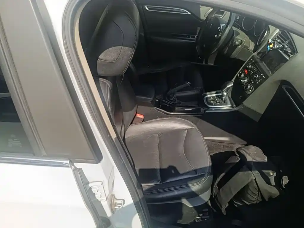 Citroen C4L — миниатюра 25
