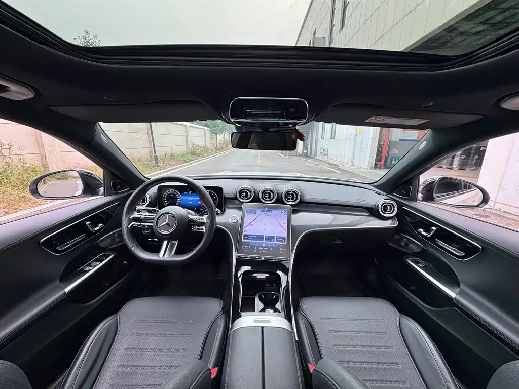Mercedes-Benz C-Class — миниатюра 12