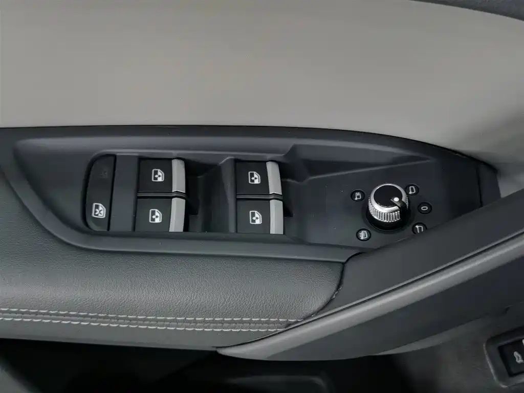 Audi Q5L 2018 45 TFSI Premium Fashion VI