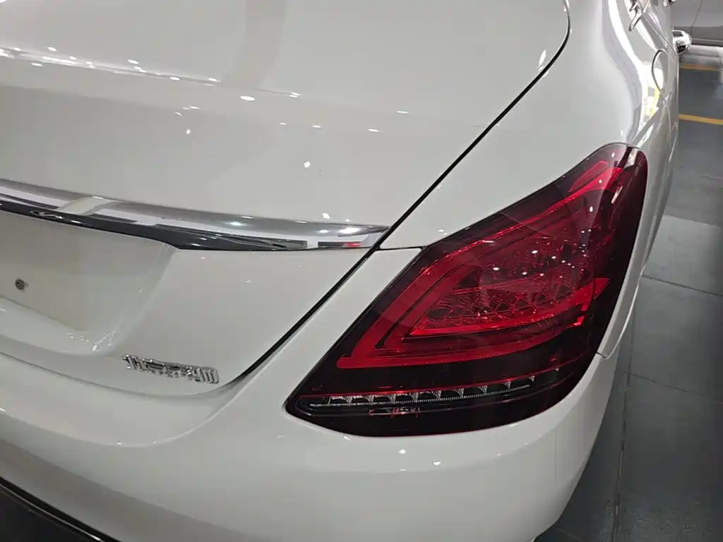 Mercedes-Benz C-Class — миниатюра 8