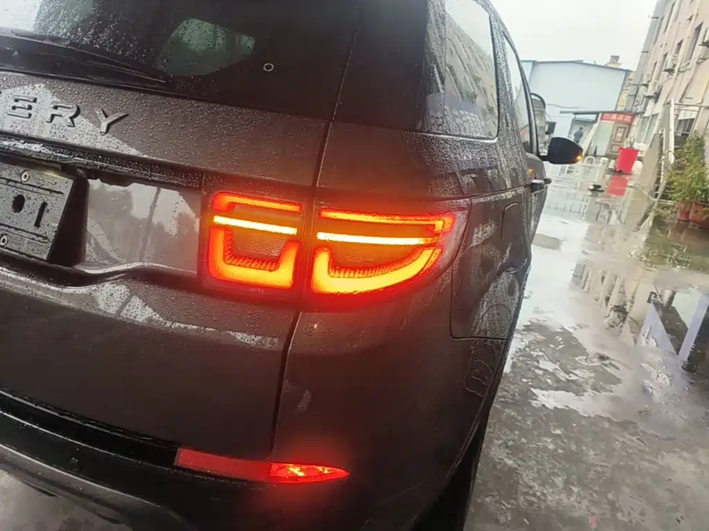 Land Rover Discovery Sport — миниатюра 8