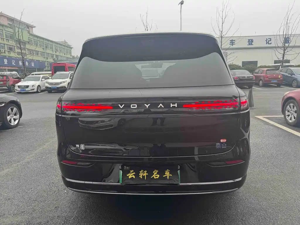 VOYAH Taishan — миниатюра 5