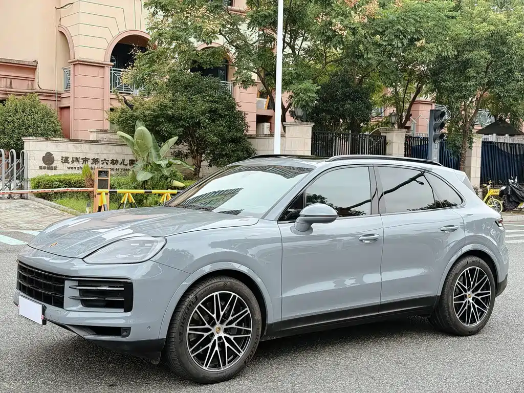 Porsche Cayenne — миниатюра 3