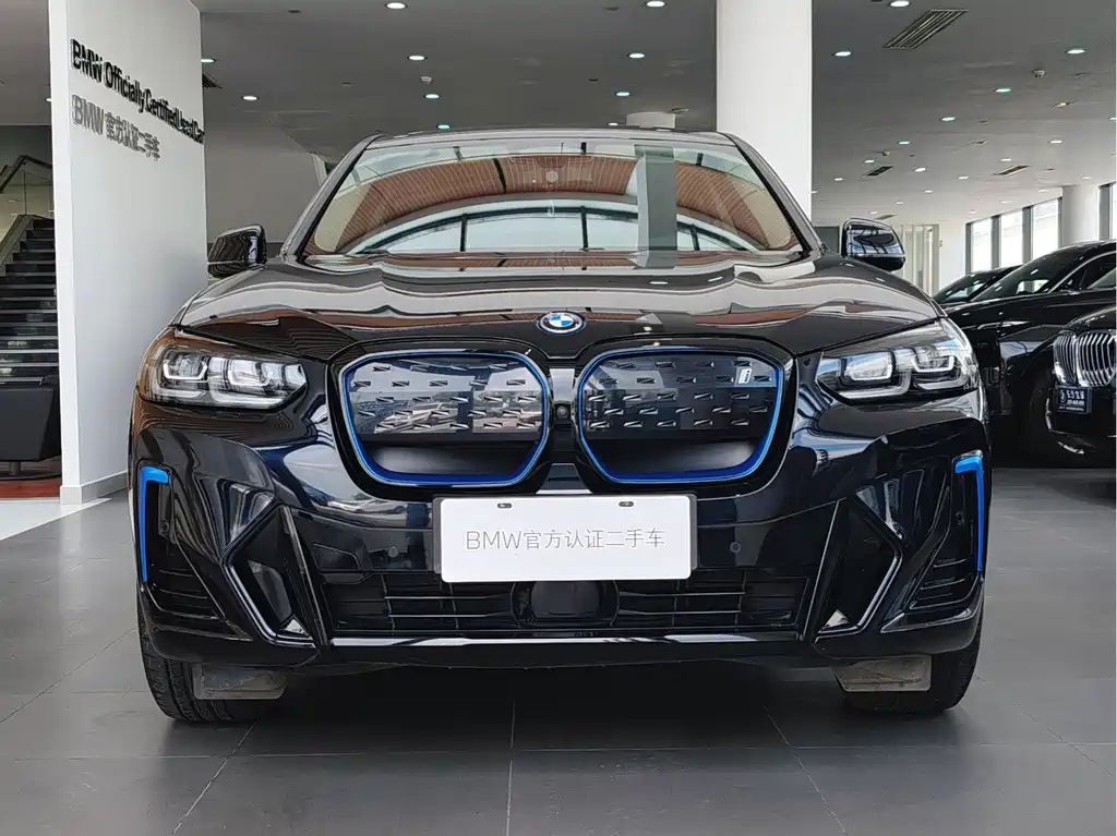BMW iX3 — миниатюра 2