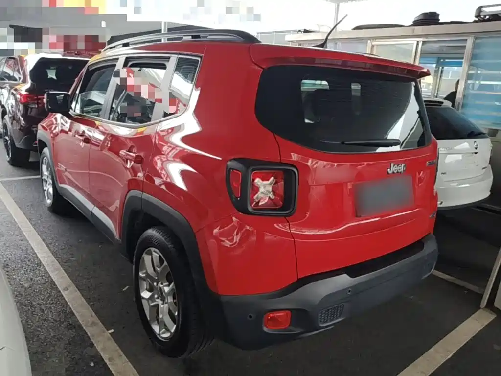 Jeep Renegade — миниатюра 5