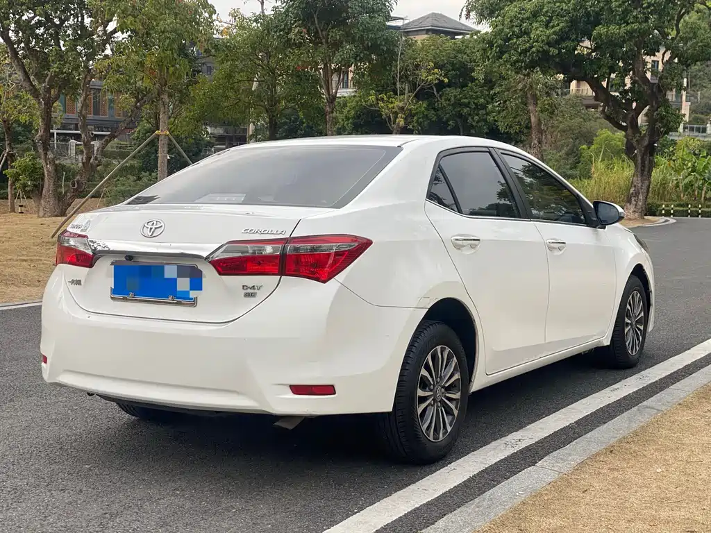 TOYOTA COROLLA