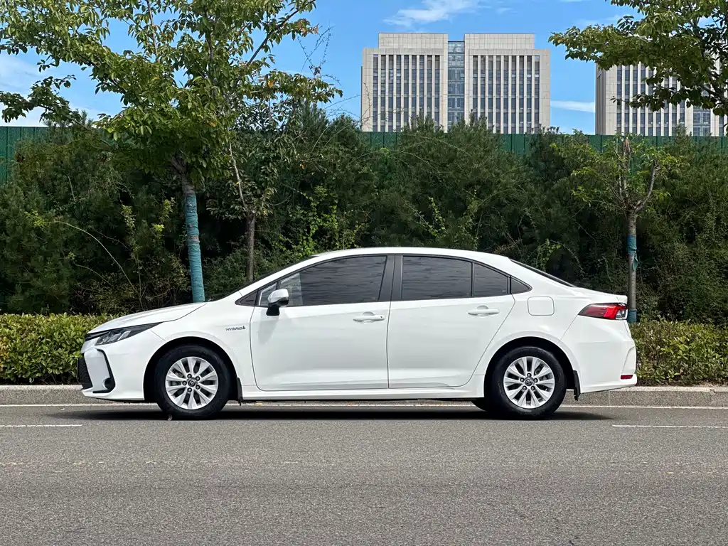 Toyota Corolla — миниатюра 3