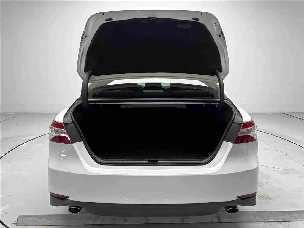 Toyota Camry — миниатюра 15