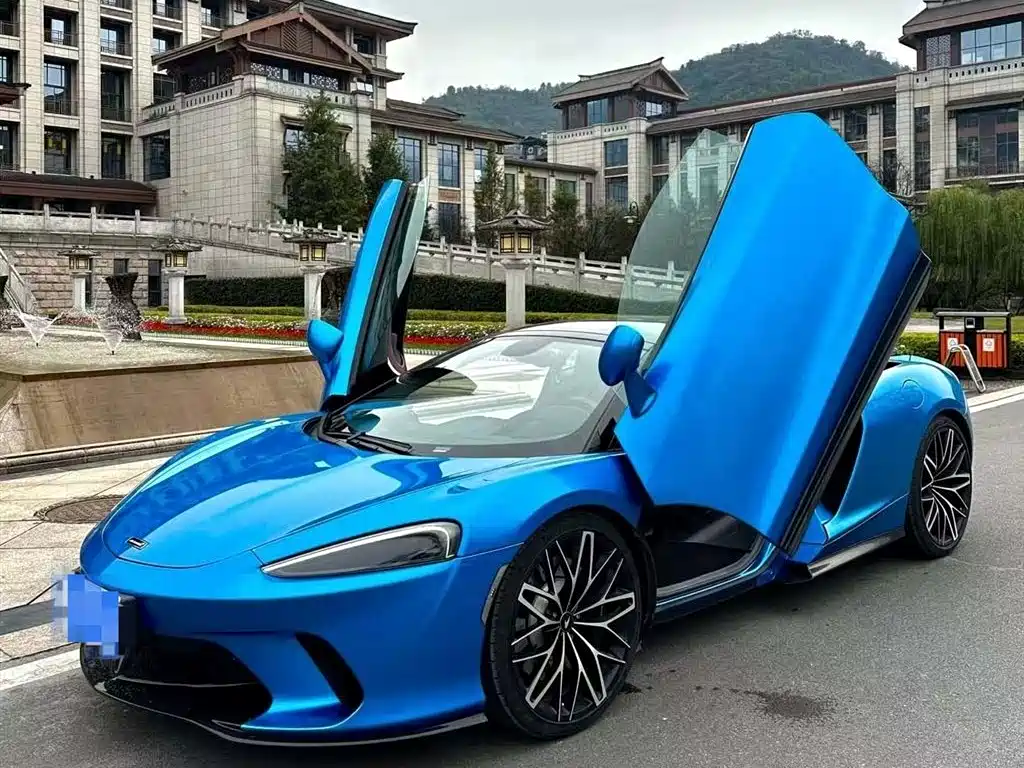 McLaren GT 2023
