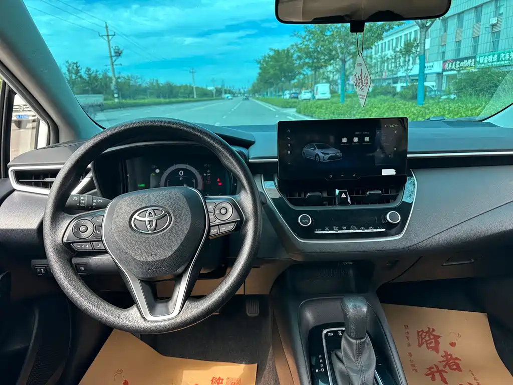 Toyota Corolla — миниатюра 5